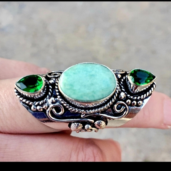 New Huge Chrysoprase and Peridot 925 Silver Statement Ring. - Picture 8 of 16